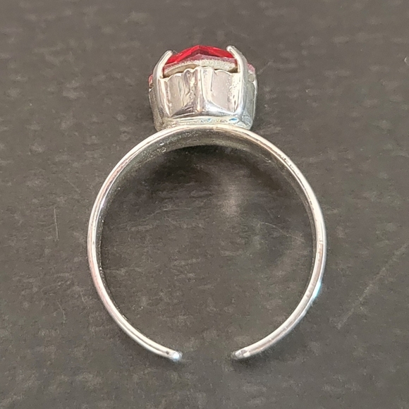 Austrian Crystal Ring in Silver - Picture 6 of 7